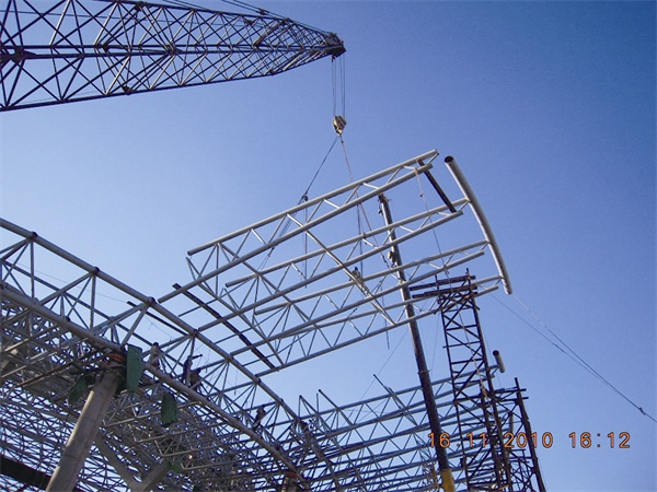 Hot-DIP Galvanized Arched Curved Roof Truss Building