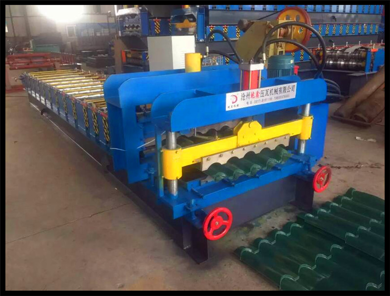 Most Popular Hydraulic Automatic Color Steel Metal Tile Sheet Roof Steel Glazed Roll Forming Machine