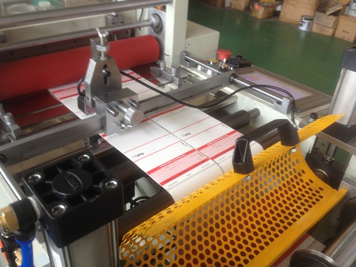 Kiss Cut and Through Cut Crosswise Cutting Machine (DP-360)