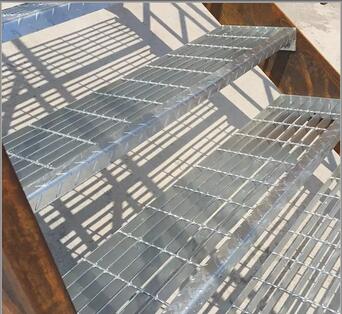 Hot Dipped Galvanized Catwalk Steel Grating Stairs