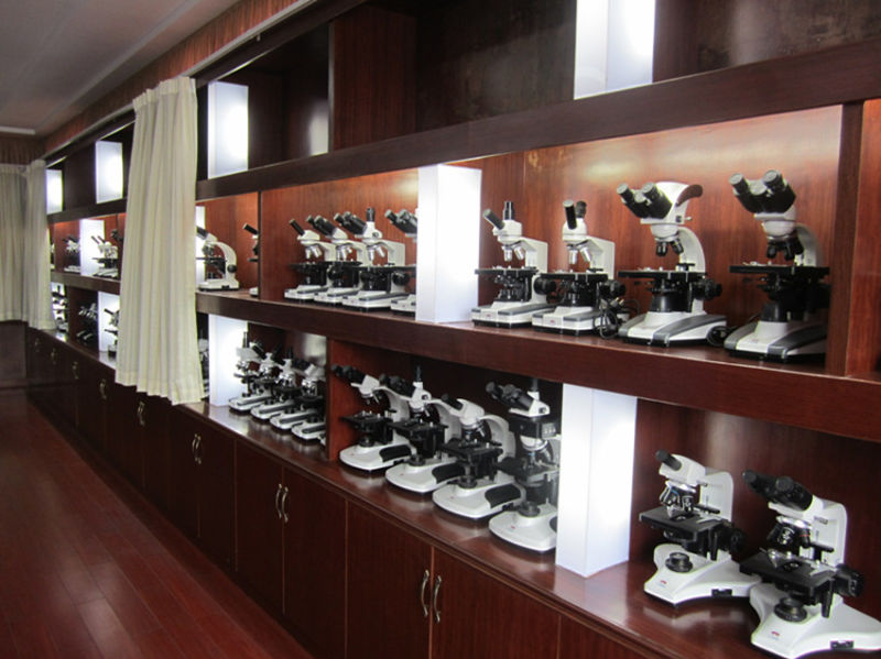Trinocular Biological Microscope for Laboratory Use