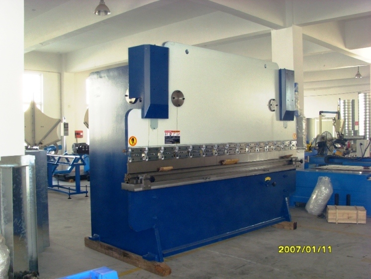 Hydraulic Press Brake