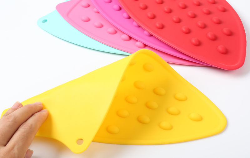 Candy Color Eco Friendly Silicone Iron Pad