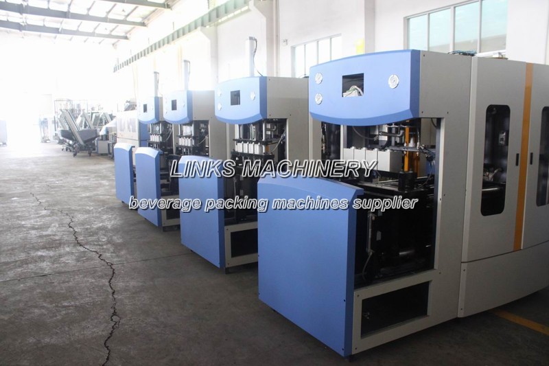 Semi-Auto Plastic Pet Bottle Blow Moulding Machine in China