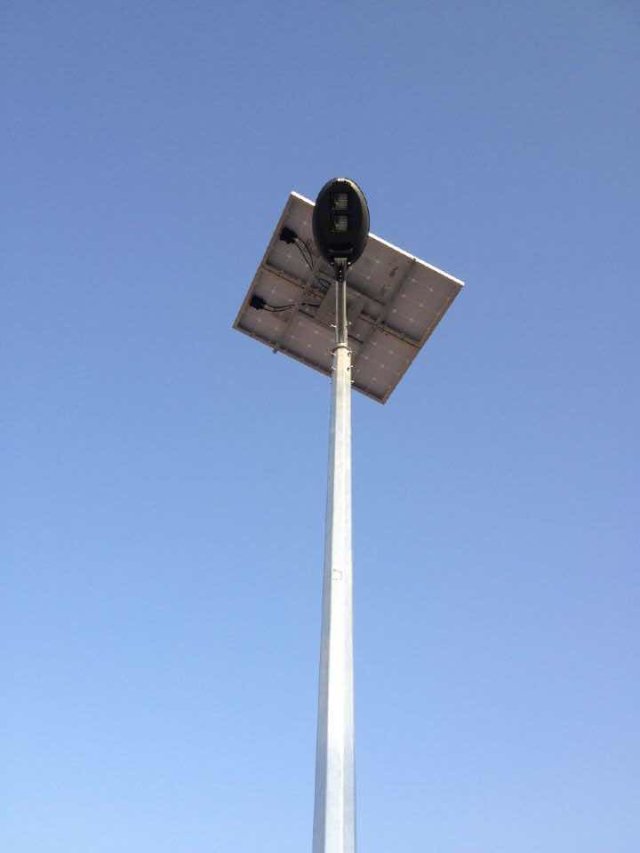 6m 30-50W LED Solar Street Light with Saso Certificate