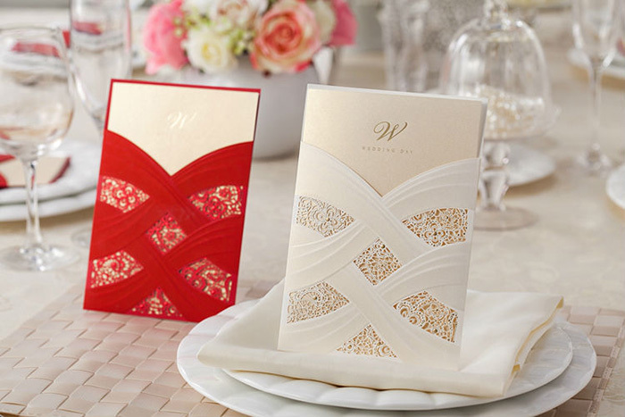 2015 Luxury Paper Wedding Invitation Cards with Laser Cut Pearl Pattern