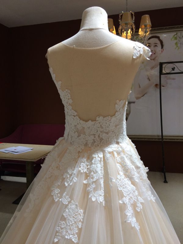 Aoliweiya Top Sale New Arrival Bride Marriage Wedding Dress