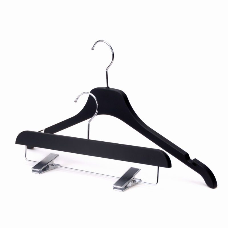 New Plastic Hangers Various Color and with Clips