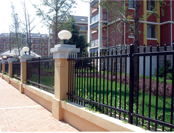 Easily Assembled Wrought Iron Garden Fence