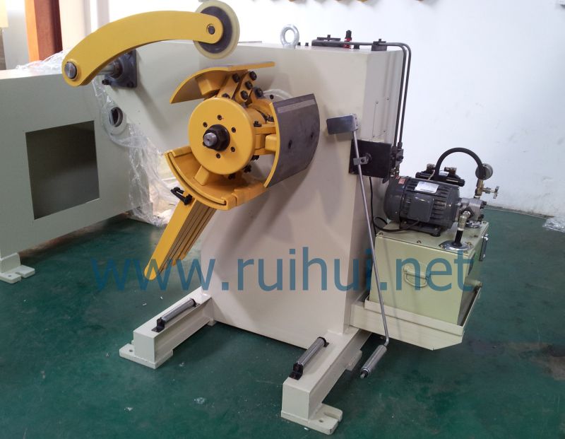 Uncoiler Which Have Manual or Pneumatic Models Can Be Selected