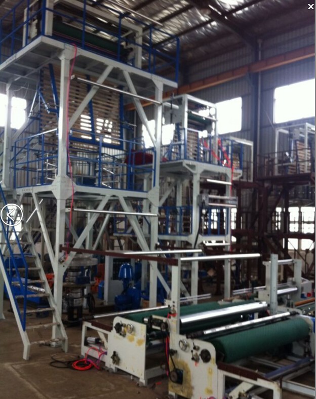 2-5 Layers Co-Extrusion Film Blowing Machine