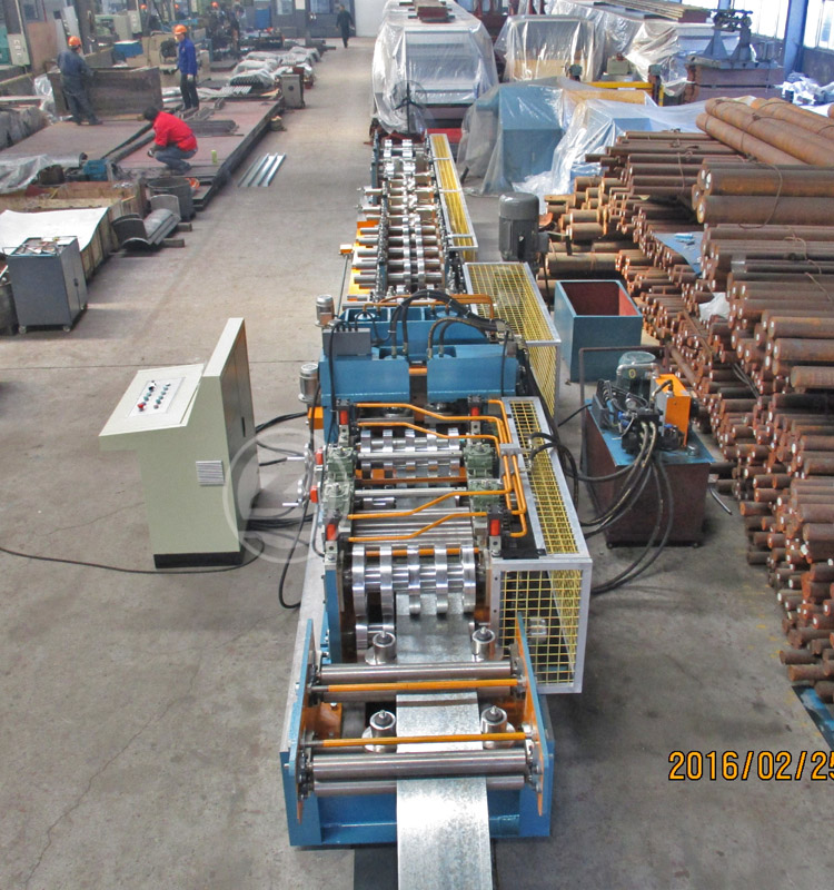 Chain Drive Pre-Cutting Automatic C Purlin Forming Machine