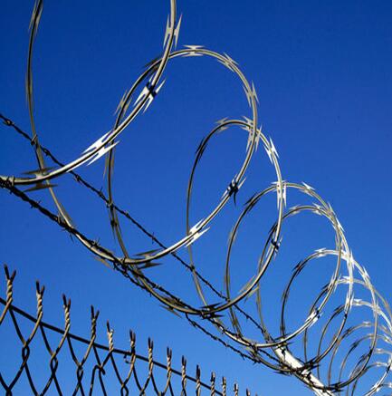 Razor Barbed Wire for Protective Fencing in China