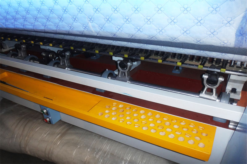 High Speed Computerized Bedspread Quilting Machine Lock Stitch