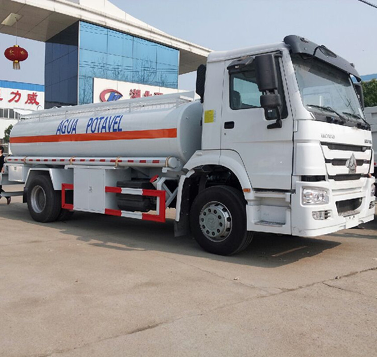 Sinotruck HOWO 20000 Liter Stainless Steel Water Tank Truck