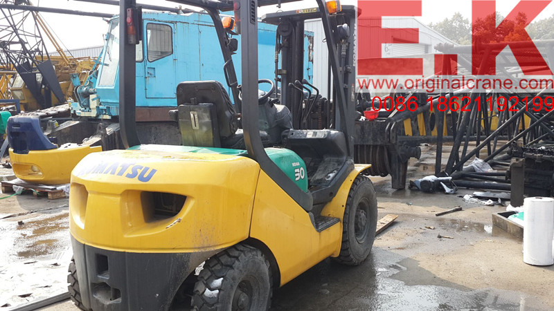 Japan Forklift Komatsu 3 Ton Diesel Forklift Used Forklift (FD30)