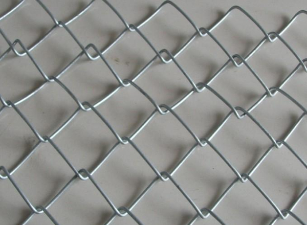 PVC Coated Hot Dipped Galvanized Wire Mesh Chain Link Fence