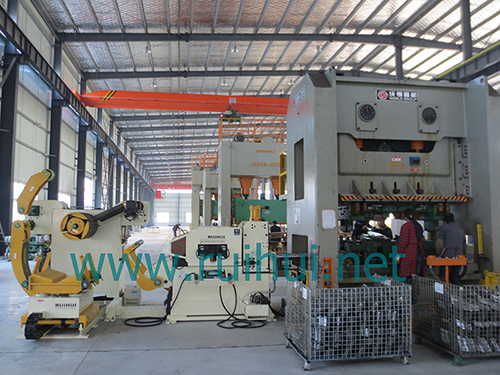The Material Leveling Machine for Automotive Industry