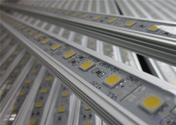 LED Strip Anodised Aluminum Profile with Flood Effect