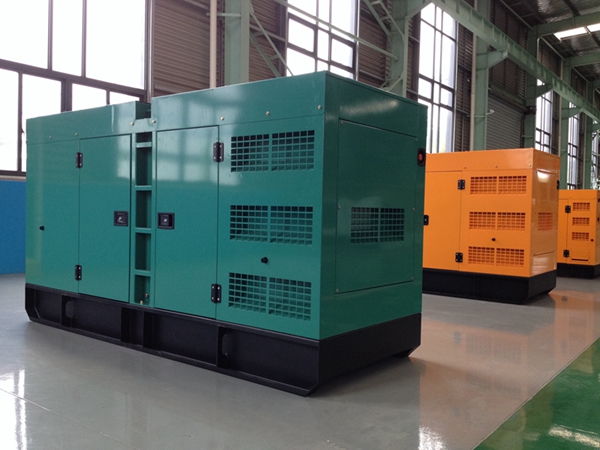 138kVA /110kw Silent Cummins Generator Set with Ce Approved   (GDC100*S)