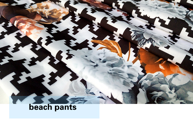 Polyester Wovern Blushed Flower Printed Fabric for Beachwear