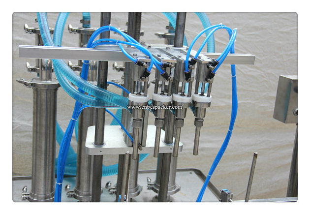 Automatic Bottle Washing Filling Capping Machine with Labeling Machine