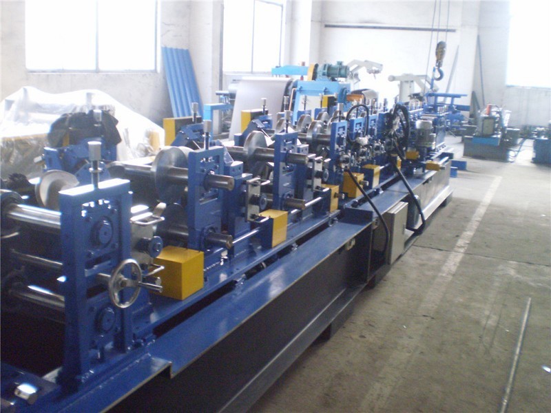 High Efficiency CZ Purlin Roll Forming Machine