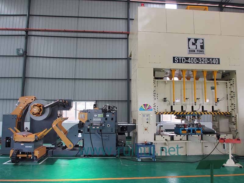 Automatic Straightener Machine Use in Electron Parts