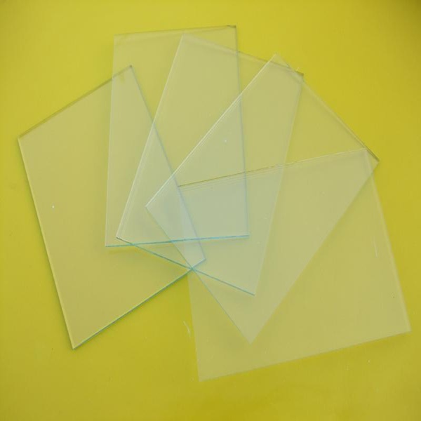 Factory Clear Cutting Sheet Glass Price 50*108mm Welding Goggles Helmet Protection Glass, Hot Sale Clear Sheet Glass 2mm Thickness, High Quality 2mm Clear Glass