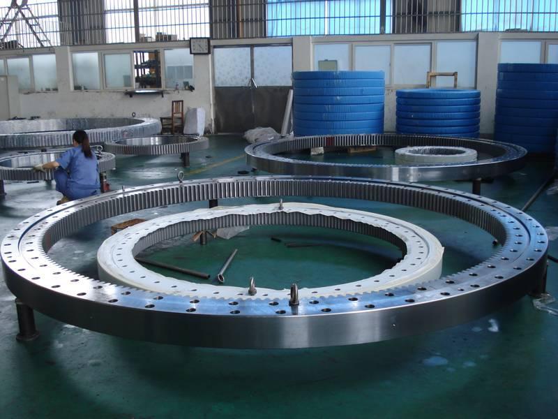 China Supplier Low Price Slewing Bearing for Crane Kdlh. U. 1355.00.10