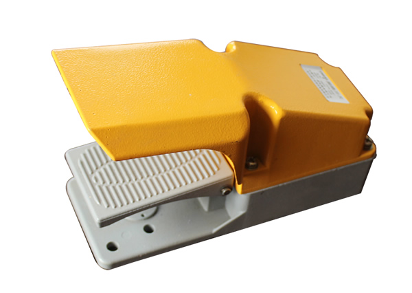 Foot Switch with Plastics and Aluminium Cast Rind