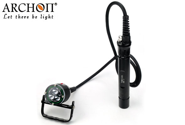 Max 3000lm Underwater 100m Waterproof LED Torches