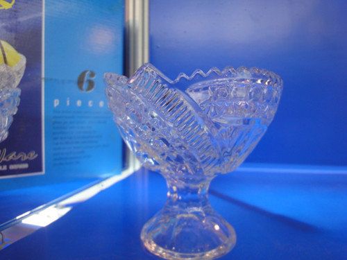 Glass Bowl with Beautiful Design Kitchenware Kb-Hn0486