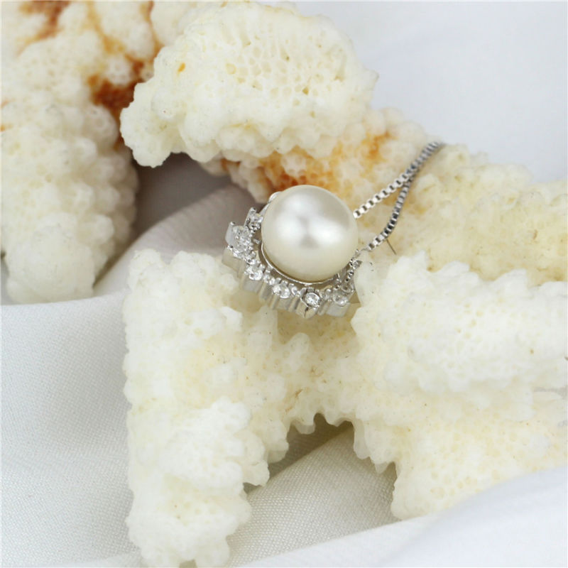 Flower Shape Elegant Deisgn Lady Single Pearl Pendant