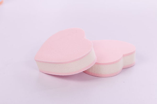 Love Shape Latex Free Sponge Cosmetic Puff Powder Foundation Puff Sponge