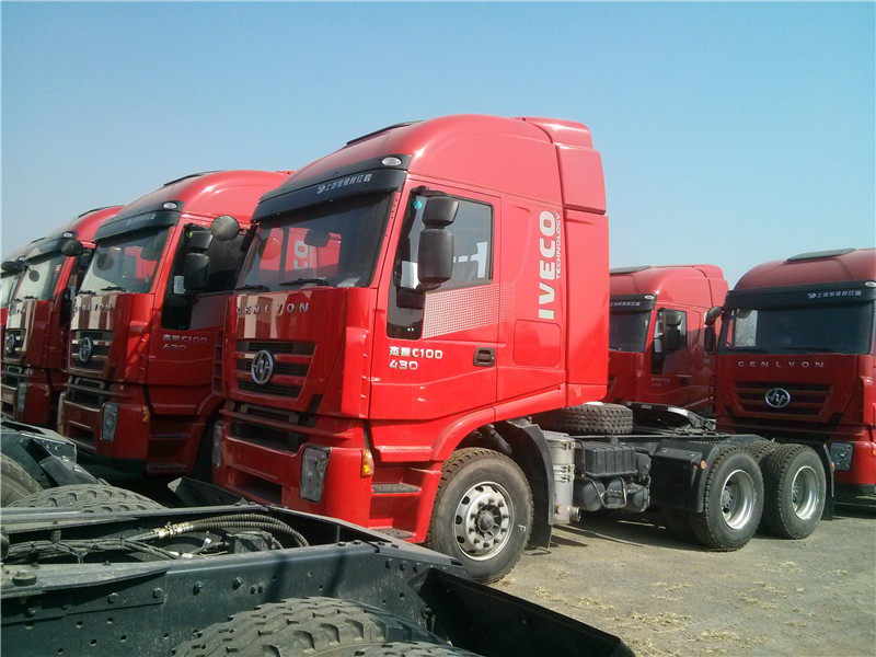 China Famous Brand Iveco Tractor Truck