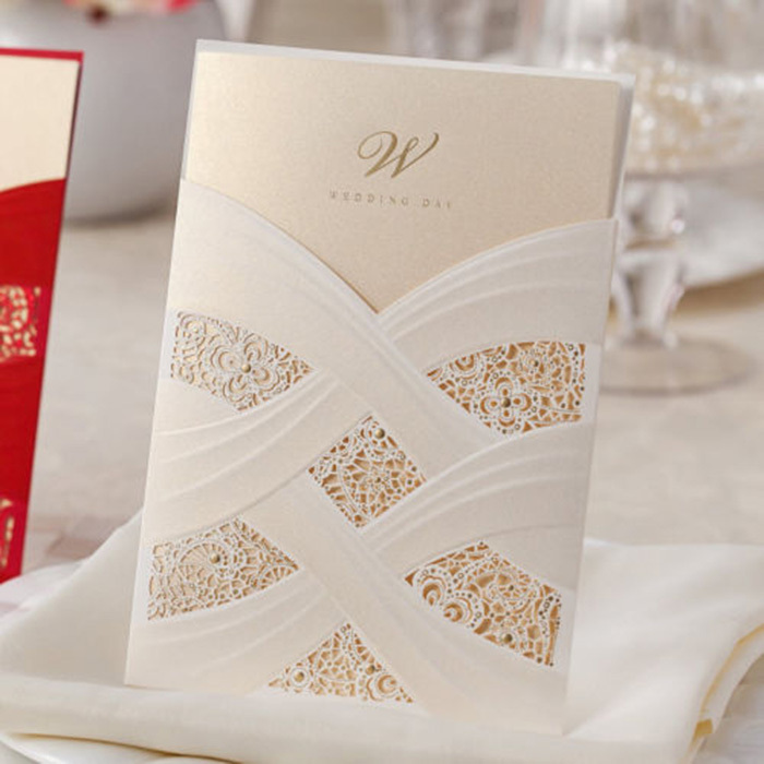 2015 Luxury Paper Wedding Invitation Cards with Laser Cut Pearl Pattern