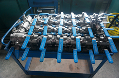 Buy 3-Piece Cast Steel Manual Ball Valve 11/4