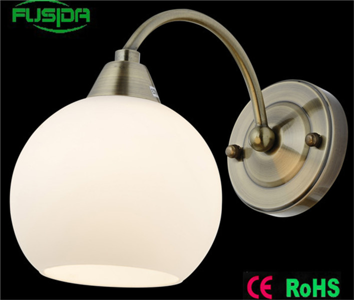 Factory Direct Color White Bedroom Wall Lamp and Wall Light for Decoration