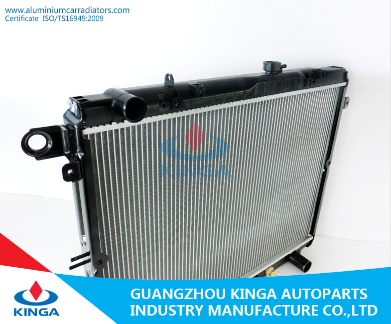 Auto Radiator for Landcruiser`98-02 Uzj100W High Quality