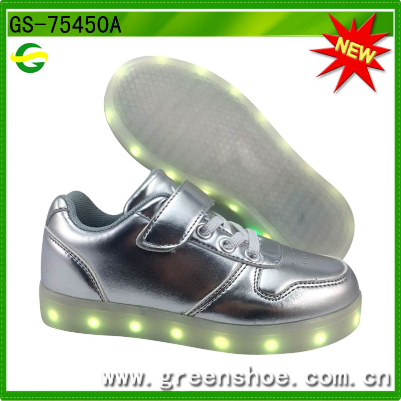 2016 Hot Ce Certificated LED Sneakers