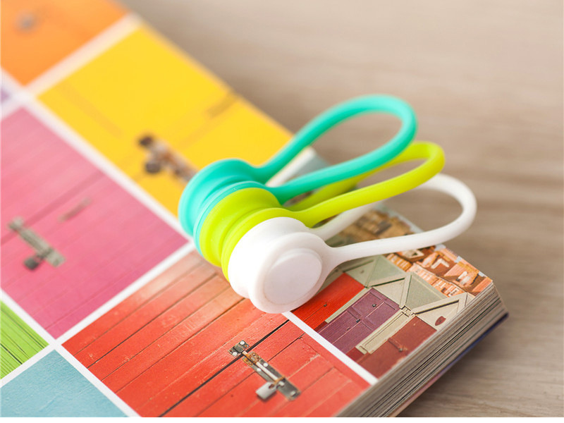 Hot Sale Candy Color Silicone Magnetic Force Cable Winder