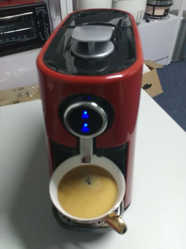 Compact Size Kitchen Appliances Espresso Capsule Coffee Machine