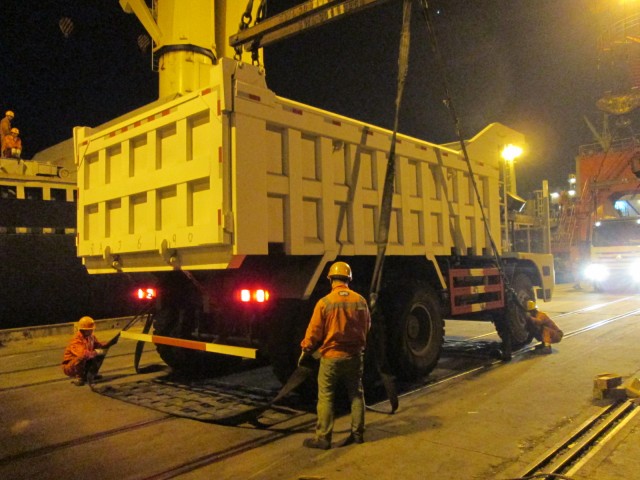 Sinotruk HOWO 6X4 371HP 60ton Mining Dump Truck