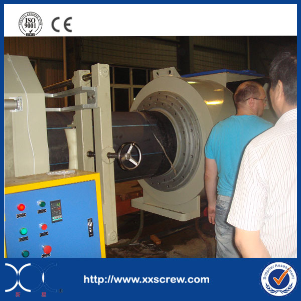 2015 New Type HDPE Pipe Extrusion Machine