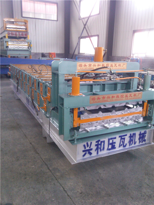 Double Layer Corrugated Sheet Roll Forming Machine (XH840 Glazed-850)