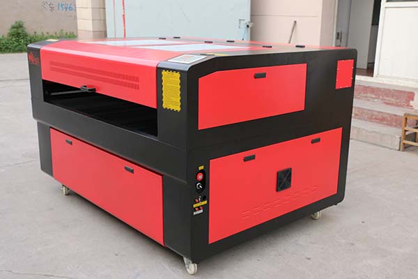 1300X900mm130W Sheet Metal Laser Cutting Machine Price