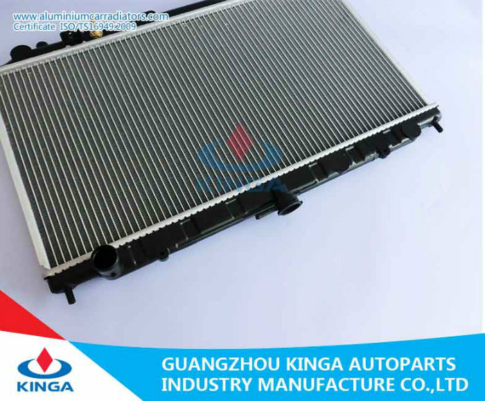 Hot Sale Factory Price for Nissan Radiator for Bd22 / Td27 at