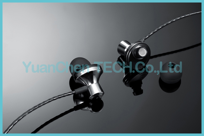 A6 3.5mm in-Ear Metal Earphone with Microphone Supper Bass Earbuds