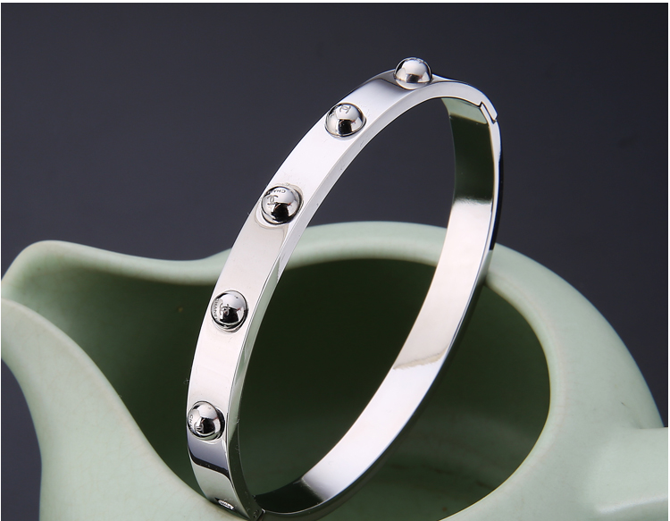 Fashion Jewelry Stainless Steel Rivet Bracelet